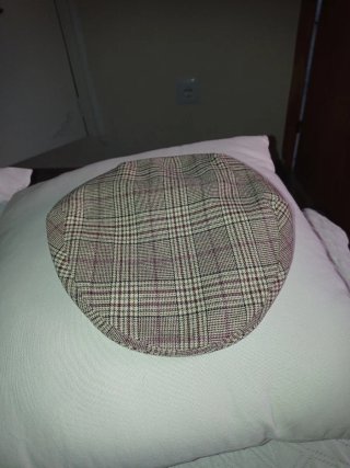 Gorra cuadros marrón y verde, talla 54.