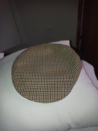 Gorra cuadros marrón y verde, talla 54.