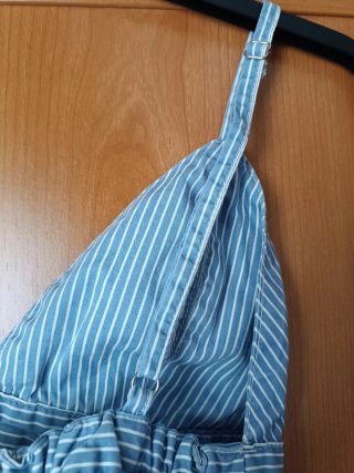 Top vaquero azul con rayas blancas. Pull&Bear