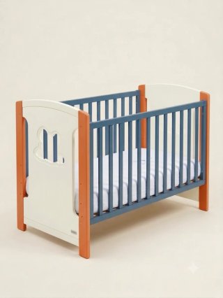 Cuna de madera multicolor