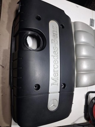 Tapa de Motor Mercedes-Benz Clase E (W211)