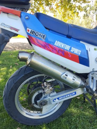 Honda Africa Twin 750 RD04