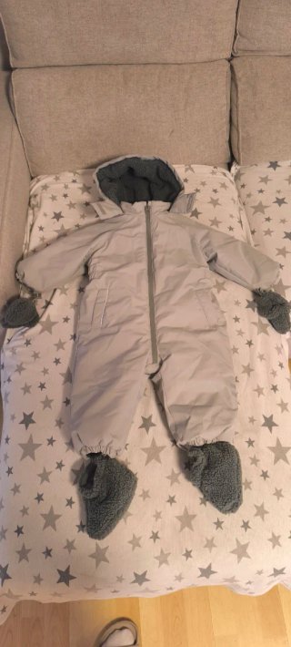 Buzo de nieve gris con manoplas y patucos Zara