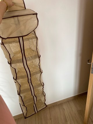 Estante colgante para ropa y accesorios