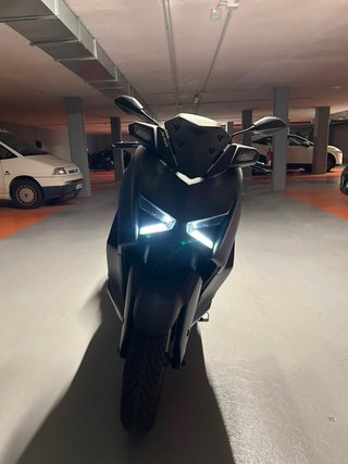 Yamaha Xmax 300 (2024)