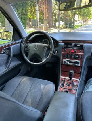 Mercedes-Benz Clase E 2001