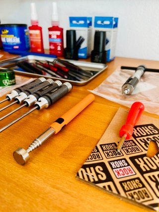UTILES SUSPENSIONES FOX ROCKSHOX ABBEY PARK TOOL