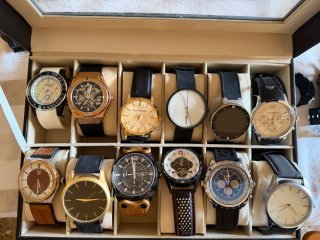 Set de 12 Relojes de Marca