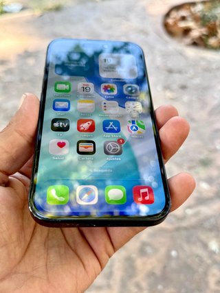 iPhone 16 256Gb 88% Batería