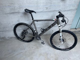 2MTB 26 allenamento top titanio collezione leggere
