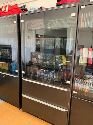 Armarios de oficina con puertas de cristal