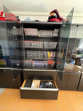 Armarios de oficina con puertas de cristal