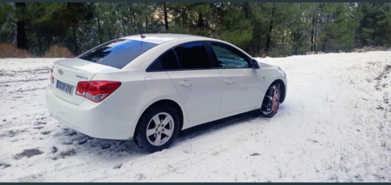 Chevrolet Cruze 2010, foto 2