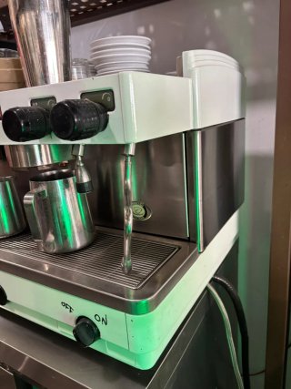 Cafetera Industrial de Dos Grupos