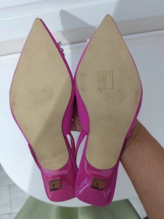Zapatos de fiesta fucsia con pedrería