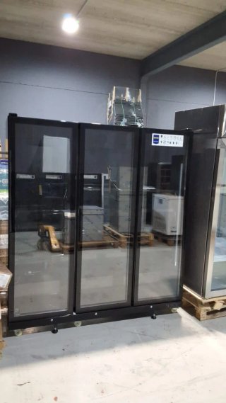 Nevera Vertical 3 Puertas Cristal