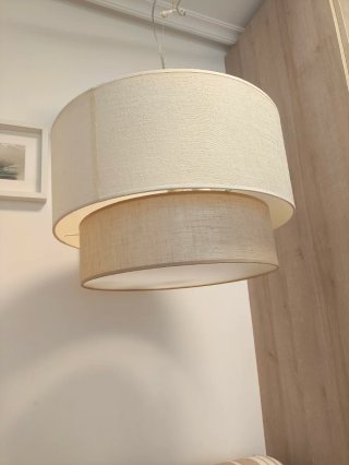 Lámpara de techo Marinisa tela beige y blanca