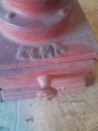 Molinillo de Café Antiguo Rojo ELMA