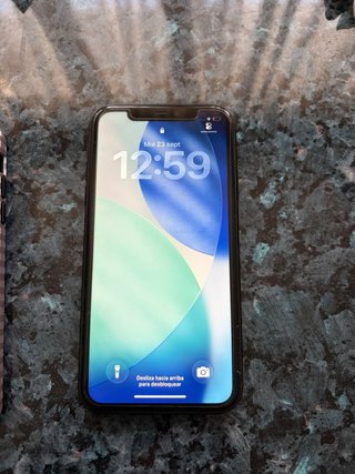 iPhone 11 64GB Negro + Funda y Protectores