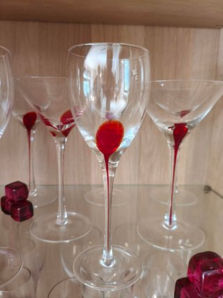 Cristalería Vintage Lágrima Roja 24 piezas
