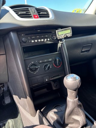 ¡SOLO 98KM! Peugeot 207 1.6HDI 90cv 2009
