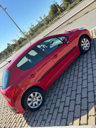 ¡SOLO 98KM! Peugeot 207 1.6HDI 90cv 2009