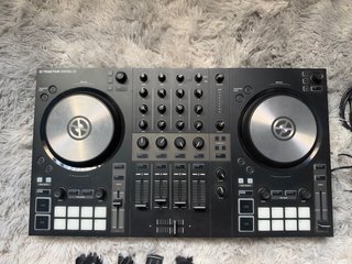 Native Instruments Traktor Kontrol S3