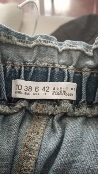 Pantalón corto vaquero denim con cinturón