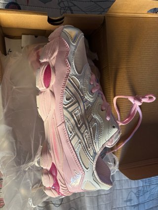 Zapatillas Asics Mujer Beige/Blanco