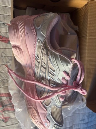 Zapatillas Asics Mujer Beige/Blanco