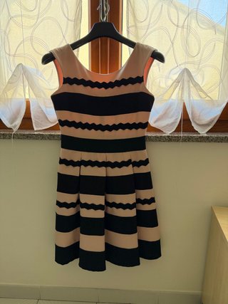 Abito Rinascimento beige e nero