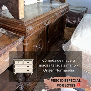 Cómoda Antigua de Madera Maciza Tallada