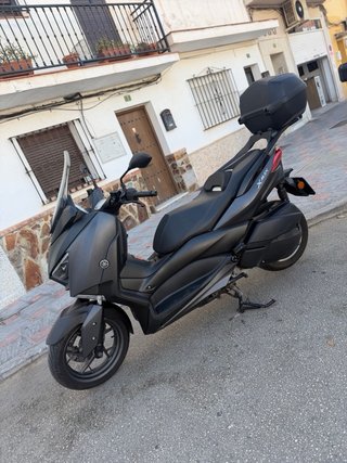 Yamaha XMAX 300 Negra