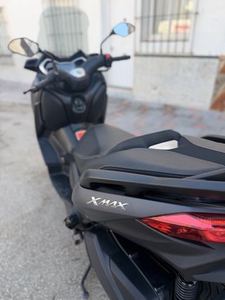 Yamaha XMAX 300 Negra