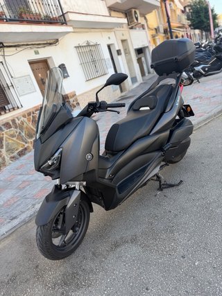 Yamaha XMAX 300 Negra