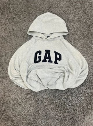 Sudadera con capucha gris Gap logo azul marino