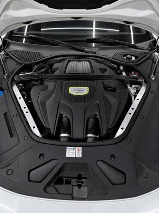 PORSCHE PANAMERA 4 E-HYBRID