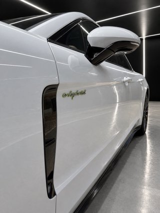 PORSCHE PANAMERA 4 E-HYBRID