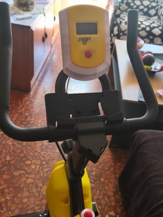 Bicicleta Estática con Pantalla Digital