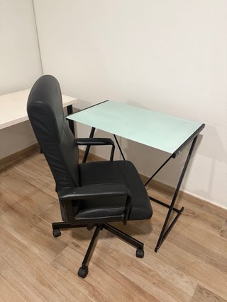 Mesa escritorio cristal con silla