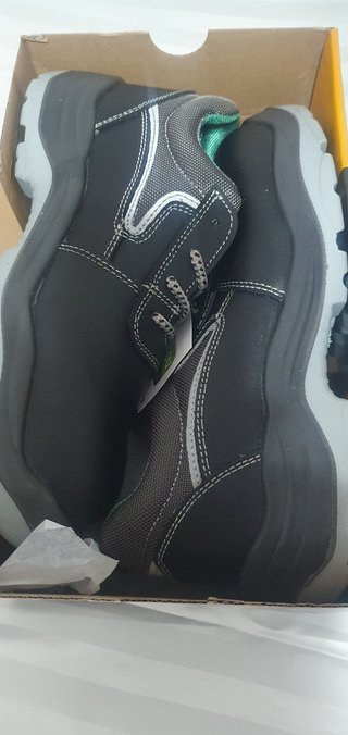 Zapatos de trabajo talla 42