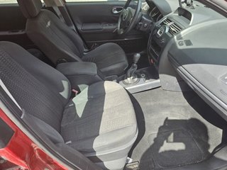 Renault Megane 1.9dci 130cv 6v 300000km año 2007