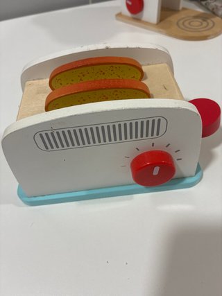 Tostadora de juguete de madera