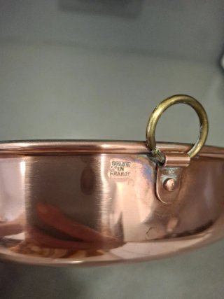 Molde de cobre con asa