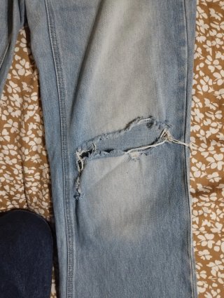 Jeans Bershka strappati blu