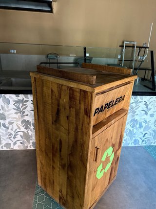2 Papeleras de Madera para Bar Pack o separado