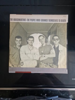VINILO THE HOUSE MARTINS