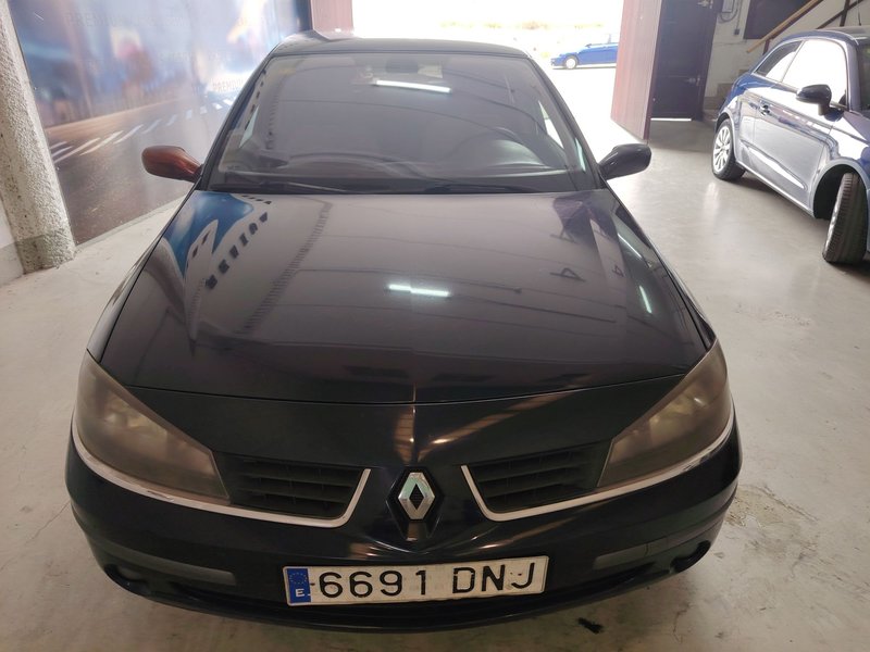 Renault Laguna 1.9 dCi Confort Dynamique 2005, foto 2