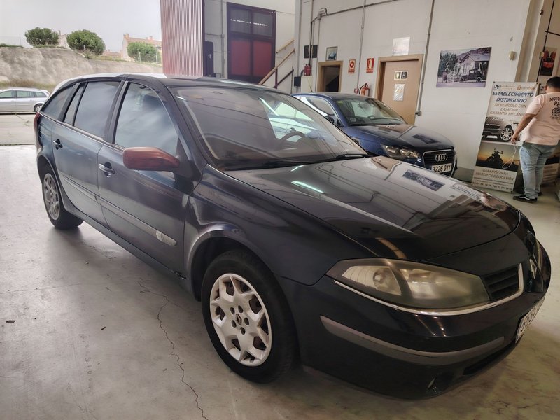 Renault Laguna 1.9 dCi Confort Dynamique 2005, foto 3