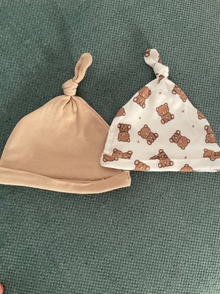 Set de 2 Gorritos para Bebé Recién Nacido